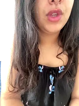 yassminsexy22 online show from September 15, 2025, 11:10 am