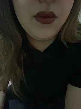 yassminsexy22 online show from March 27, 2026, 7:35 pm