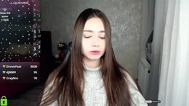 Snapshot of Mary_Moonlight chatting on January 3, 2025, 8:43 pm Mary Moonlight online show from January 3, 2025, 8:43 pm