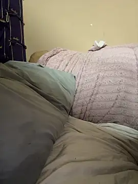 Snapshot of UtopianMisfit1 chatting on March 5, 2026, 2:07 am UtopianMisfit1 online show from March 5, 2026, 2:07 am