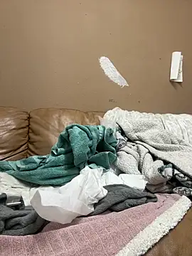 Snapshot of UtopianMisfit1 chatting on March 18, 2026, 12:36 am UtopianMisfit1 online show from March 18, 2026, 12:36 am