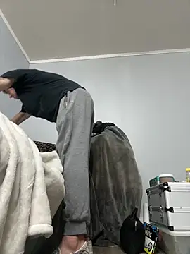 Snapshot of UtopianMisfit1 chatting on April 11, 2026, 3:55 am UtopianMisfit1 online show from April 11, 2026, 3:55 am