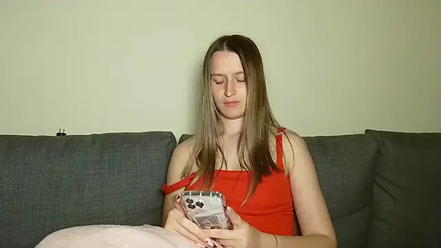 Snapshot of Submissive_love chatting on February 26, 2025, 11:59 pm Submissive love online show from February 26, 2025, 11:59 pm