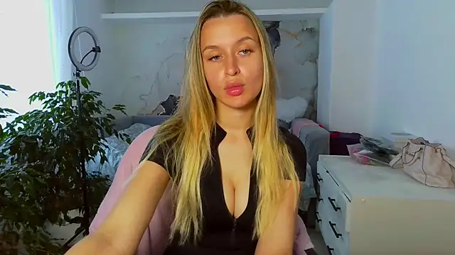 Submissive love online show from June 13, 2026, 1:53 pm