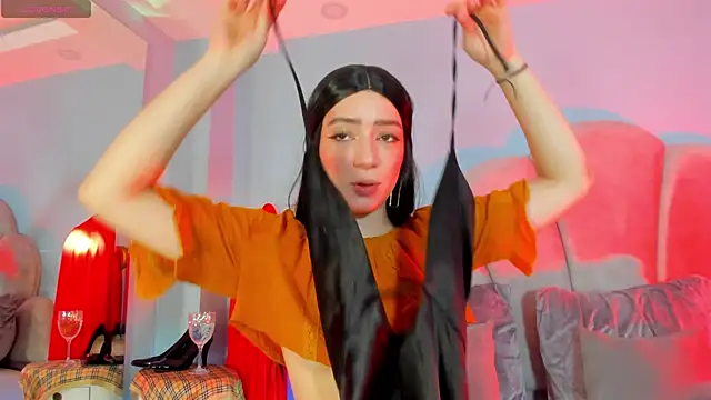 sweeet peach online show from October 20, 2025, 10:32 pm