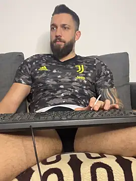 LoveIsBlind  online show from November 26, 2025, 10:11 pm