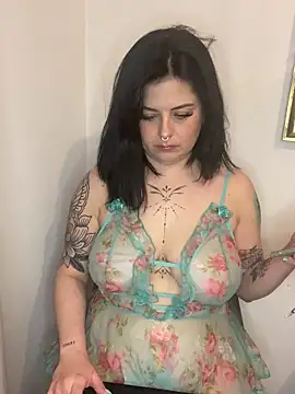 Snapshot of NaomiSquirts chatting on March 9, 2025, 8:42 pm NaomiSquirts online show from March 9, 2025, 8:42 pm