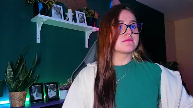 evy orange1 online show from April 17, 2026, 12:57 am