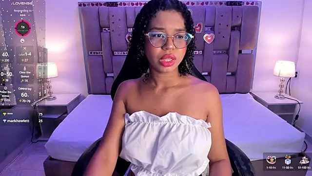 Snapshot of MilaHall_ chatting on January 25, 2025, 3:30 am MilaHall online show from January 25, 2025, 3:30 am