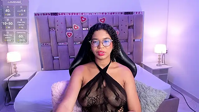 Snapshot of MilaHall_ chatting on January 27, 2025, 3:37 am MilaHall online show from January 27, 2025, 3:37 am