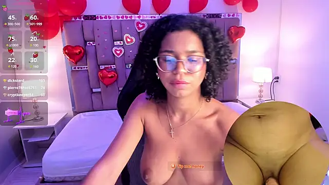 Snapshot of MilaHall_ chatting on February 7, 2025, 9:58 am MilaHall online show from February 7, 2025, 9:58 am