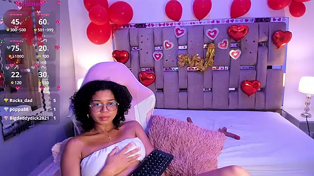 Snapshot of MilaHall_ chatting on February 8, 2025, 9:56 am MilaHall online show from February 8, 2025, 9:56 am