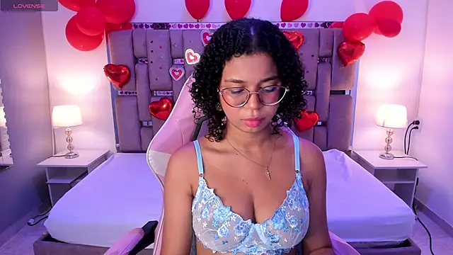 Snapshot of MilaHall_ chatting on February 14, 2025, 3:43 am MilaHall online show from February 14, 2025, 3:43 am