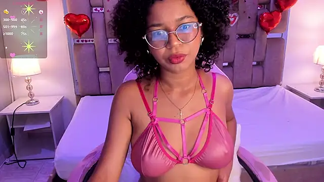 Snapshot of MilaHall_ chatting on February 21, 2025, 12:49 am MilaHall online show from February 21, 2025, 12:49 am