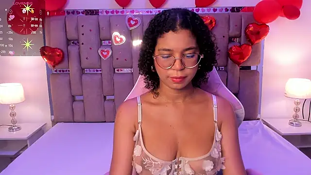 Snapshot of MilaHall_ chatting on February 24, 2025, 3:33 am MilaHall online show from February 24, 2025, 3:33 am