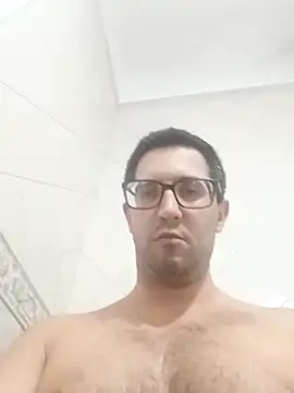 maxiporonga1 online show from April 1, 2026, 3:51 am