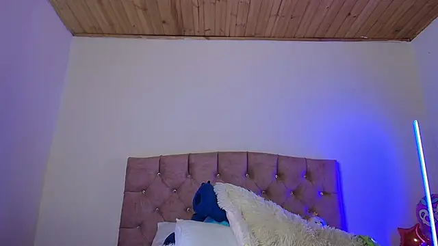 miaa saenz1 online show from September 17, 2025, 4:25 am