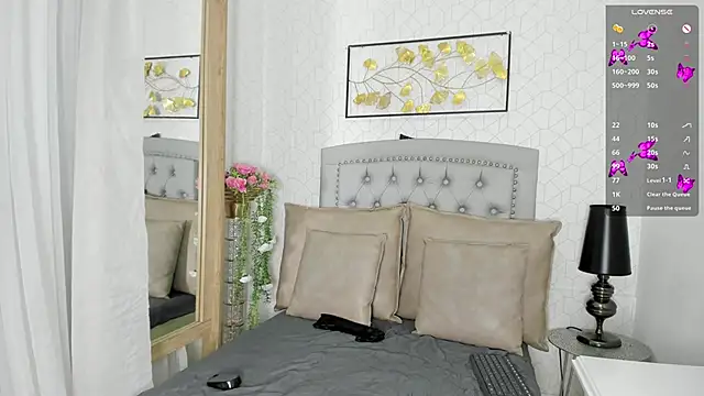 Katalella murillo online show from February 7, 2025, 3:34 am