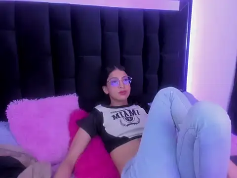 Im saturno online show from September 27, 2025, 5:07 pm