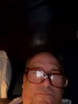 Snapshot of llovetoshowoff chatting on May 13, 2026, 7:50 am llovetoshowoff online show from May 13, 2026, 7:50 am
