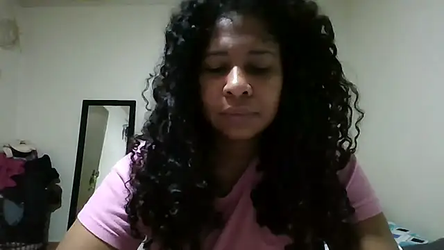 Snapshot of Ivon-09 chatting on April 30, 2026, 1:28 pm Ivon-09 online show from April 30, 2026, 1:28 pm