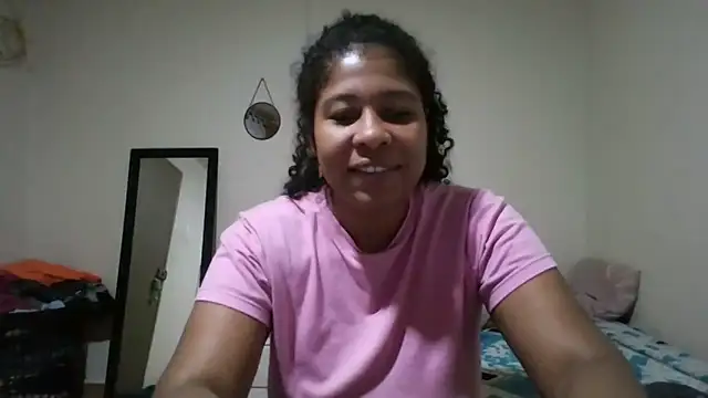 Snapshot of Ivon-09 chatting on May 4, 2026, 12:01 pm Ivon-09 online show from May 4, 2026, 12:01 pm