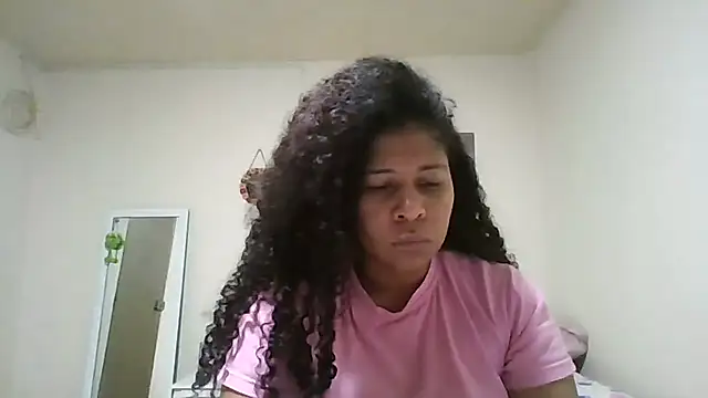 Snapshot of Ivon-09 chatting on May 15, 2026, 12:12 pm Ivon-09 online show from May 15, 2026, 12:12 pm