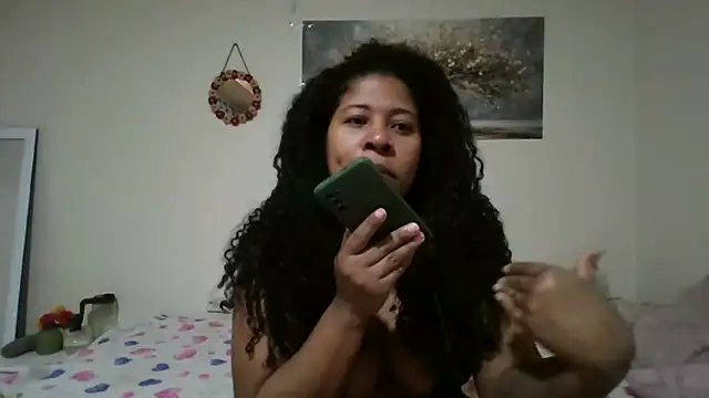 Snapshot of Ivon-09 chatting on May 28, 2026, 12:13 pm Ivon-09 online show from May 28, 2026, 12:13 pm
