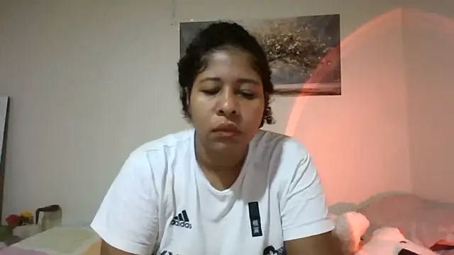 Snapshot of Ivon-09 chatting on May 30, 2026, 12:24 pm Ivon-09 online show from May 30, 2026, 12:24 pm