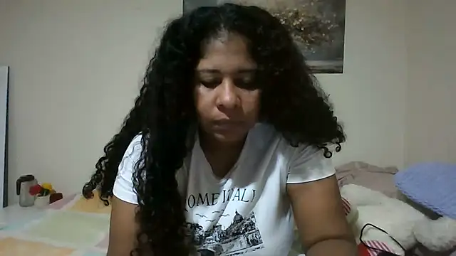 Snapshot of Ivon-09 chatting on June 2, 2026, 11:45 am Ivon-09 online show from June 2, 2026, 11:45 am