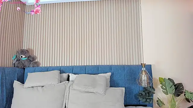 kathecute   online show from March 4, 2026, 1:44 am