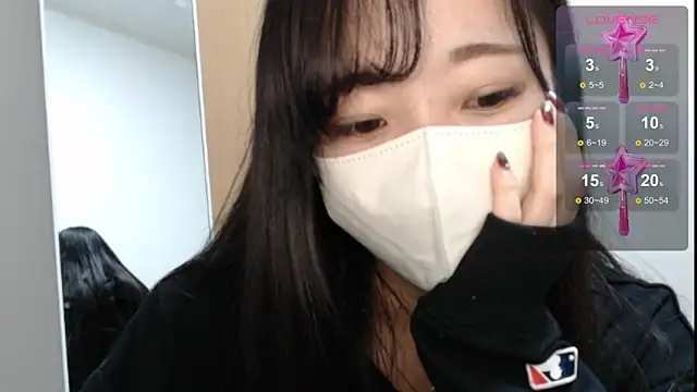 Snapshot of Rio_chan_ chatting on February 18, 2025, 1:00 pm Rio chan  online show from February 18, 2025, 1:00 pm
