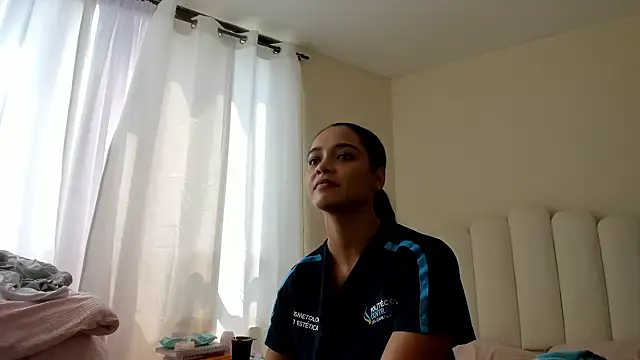 evely coelloo online show from February 11, 2026, 6:35 pm