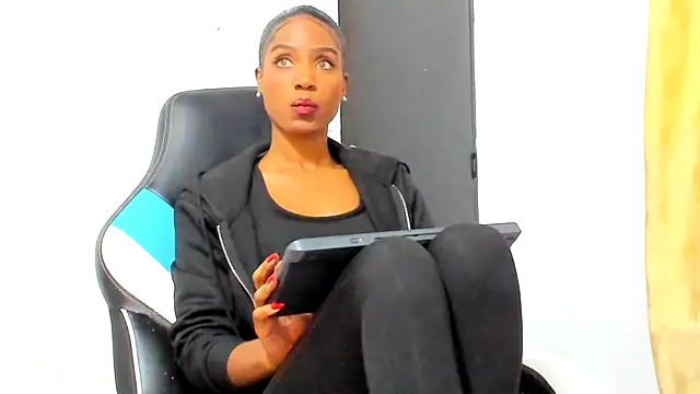 Kalua Brown online show from March 27, 2026, 5:01 pm