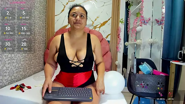Snapshot of valeria_rivera1 chatting on January 18, 2026, 12:31 pm valeria rivera1 online show from January 18, 2026, 12:31 pm
