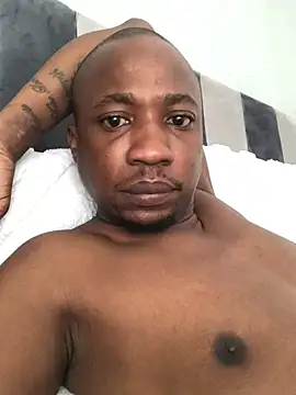 Snapshot of TheeRealShow chatting on March 10, 2025, 8:26 am TheeRealShow online show from March 10, 2025, 8:26 am