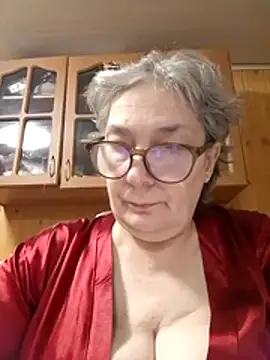 Snapshot of IrinaSweet54 chatting on April 25, 2026, 7:33 am IrinaSweet54 online show from April 25, 2026, 7:33 am