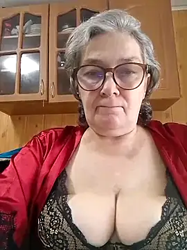 Snapshot of IrinaSweet54 chatting on June 28, 2026, 9:04 am IrinaSweet54 online show from June 28, 2026, 9:04 am