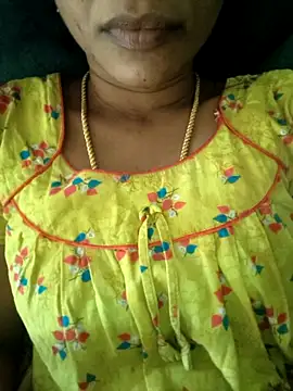 Snapshot of Ambika01 chatting on March 3, 2026, 10:43 am Ambika01 online show from March 3, 2026, 10:43 am