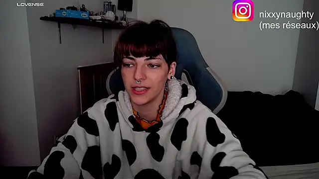 Snapshot of Nixxy_naughty chatting on January 7, 2025, 7:49 pm Nixxy naughty online show from January 7, 2025, 7:49 pm