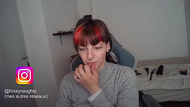 Snapshot of Nixxy_naughty chatting on February 15, 2025, 8:43 pm Nixxy naughty online show from February 15, 2025, 8:43 pm