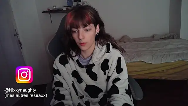 Snapshot of Nixxy_naughty chatting on March 3, 2025, 9:15 pm Nixxy naughty online show from March 3, 2025, 9:15 pm