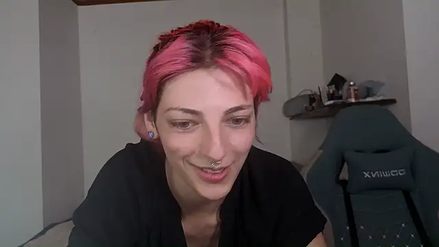 Snapshot of Nixxy_naughty chatting on September 20, 2025, 10:11 pm Nixxy naughty online show from September 20, 2025, 10:11 pm