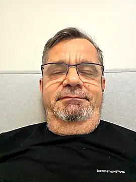 axecoman60 online show from December 4, 2025, 8:50 pm