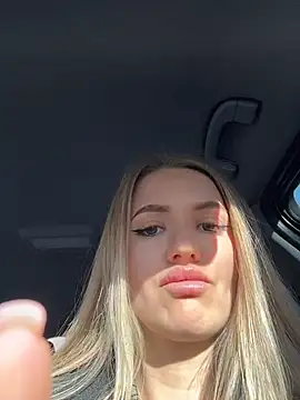 Devill Angel  online show from April 10, 2026, 6:07 am