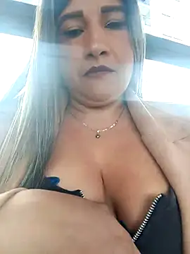 Hannahcandyy online show from February 9, 2026, 1:37 pm