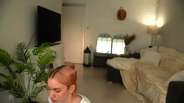 Snapshot of Heidi11 chatting on May 28, 2026, 3:42 pm Heidi11 online show from May 28, 2026, 3:42 pm