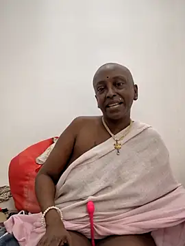 mamakarma1403 online show from May 18, 2026, 3:02 am