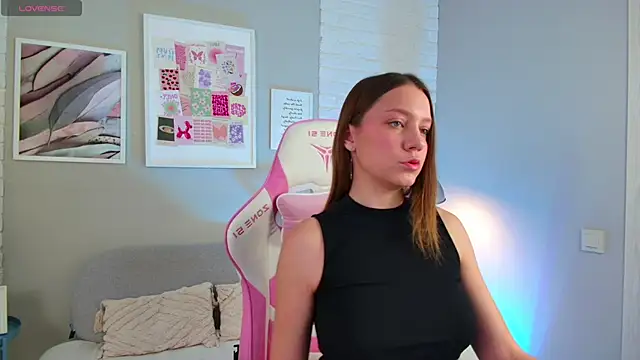 Snapshot of AliceBrayan chatting on March 4, 2025, 5:21 am AliceBrayan online show from March 4, 2025, 5:21 am