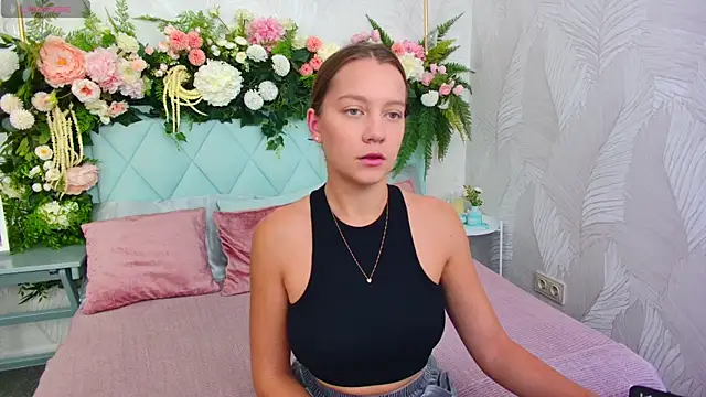 Snapshot of AliceBrayan chatting on October 11, 2025, 5:17 am AliceBrayan online show from October 11, 2025, 5:17 am